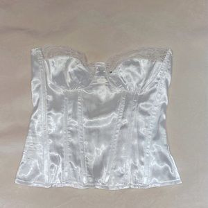 Pretty Little Thing Corset Top 🤍